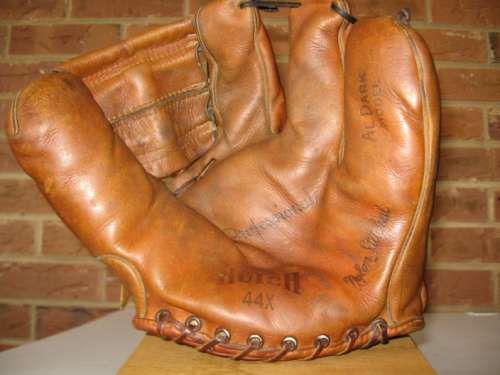 Al Dark Hutch 44X Front